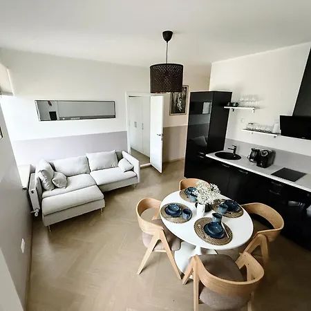 Apartment Elegant In Quiet Center